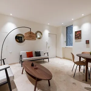 Charming 3 Bedroom In The Historic Center , Rome Italy
